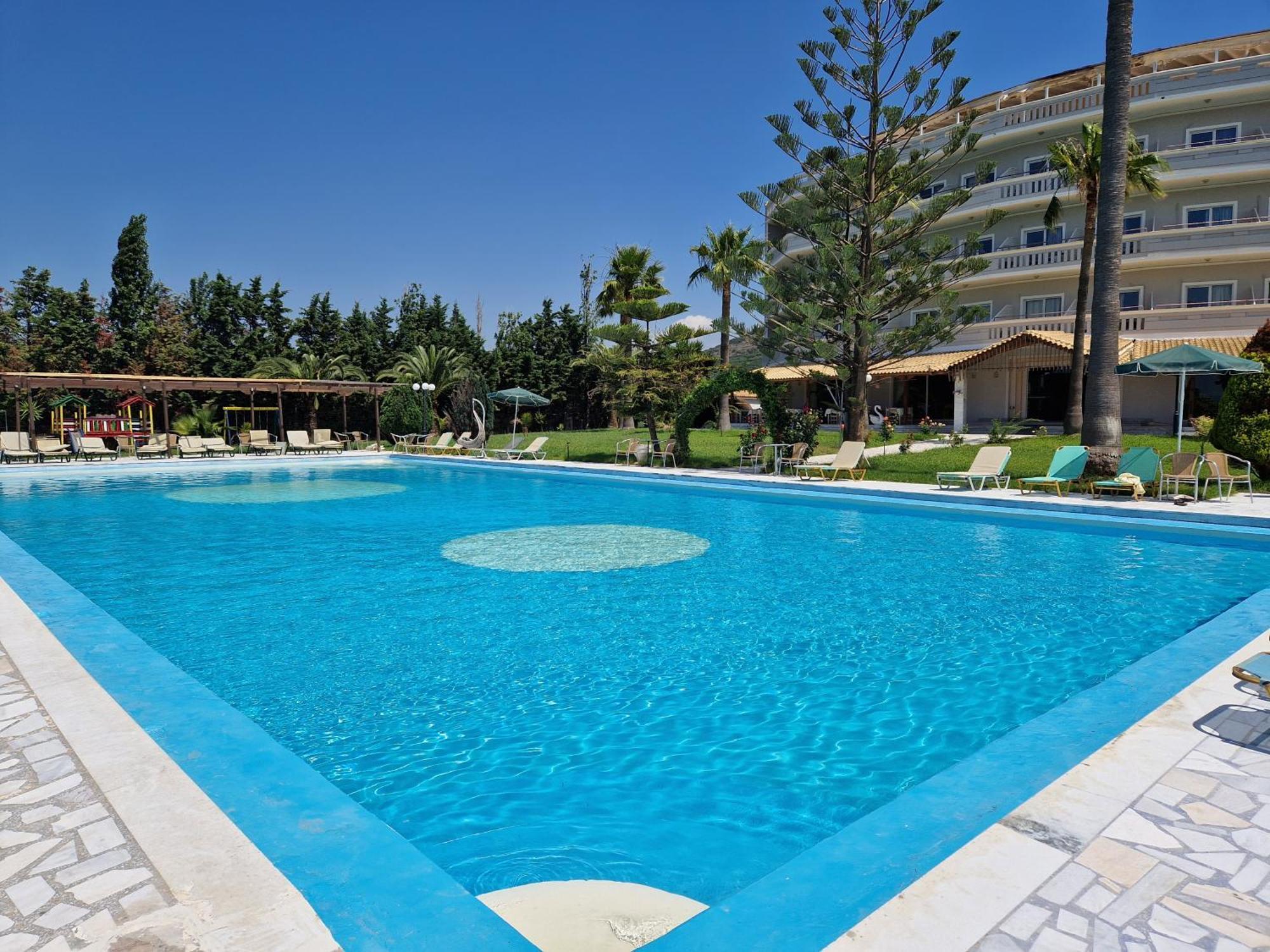 קיסאמוס Regina Hotel מראה חיצוני תמונה