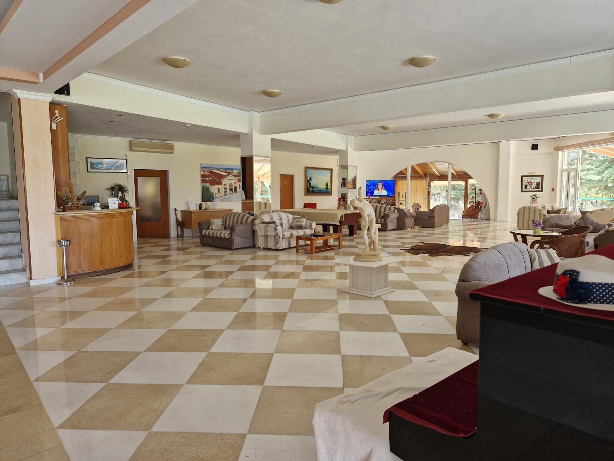 קיסאמוס Regina Hotel מראה חיצוני תמונה