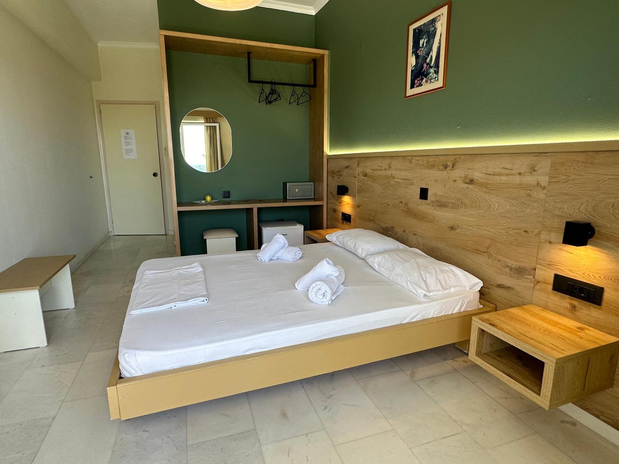 קיסאמוס Regina Hotel מראה חיצוני תמונה